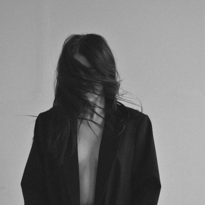 Sesión de fotos de una modelo de ViralBoost agencia de representación
