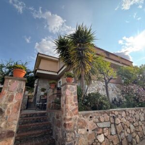 Chalet independiente con piscina y 7 habitaciones en Ceres Golf